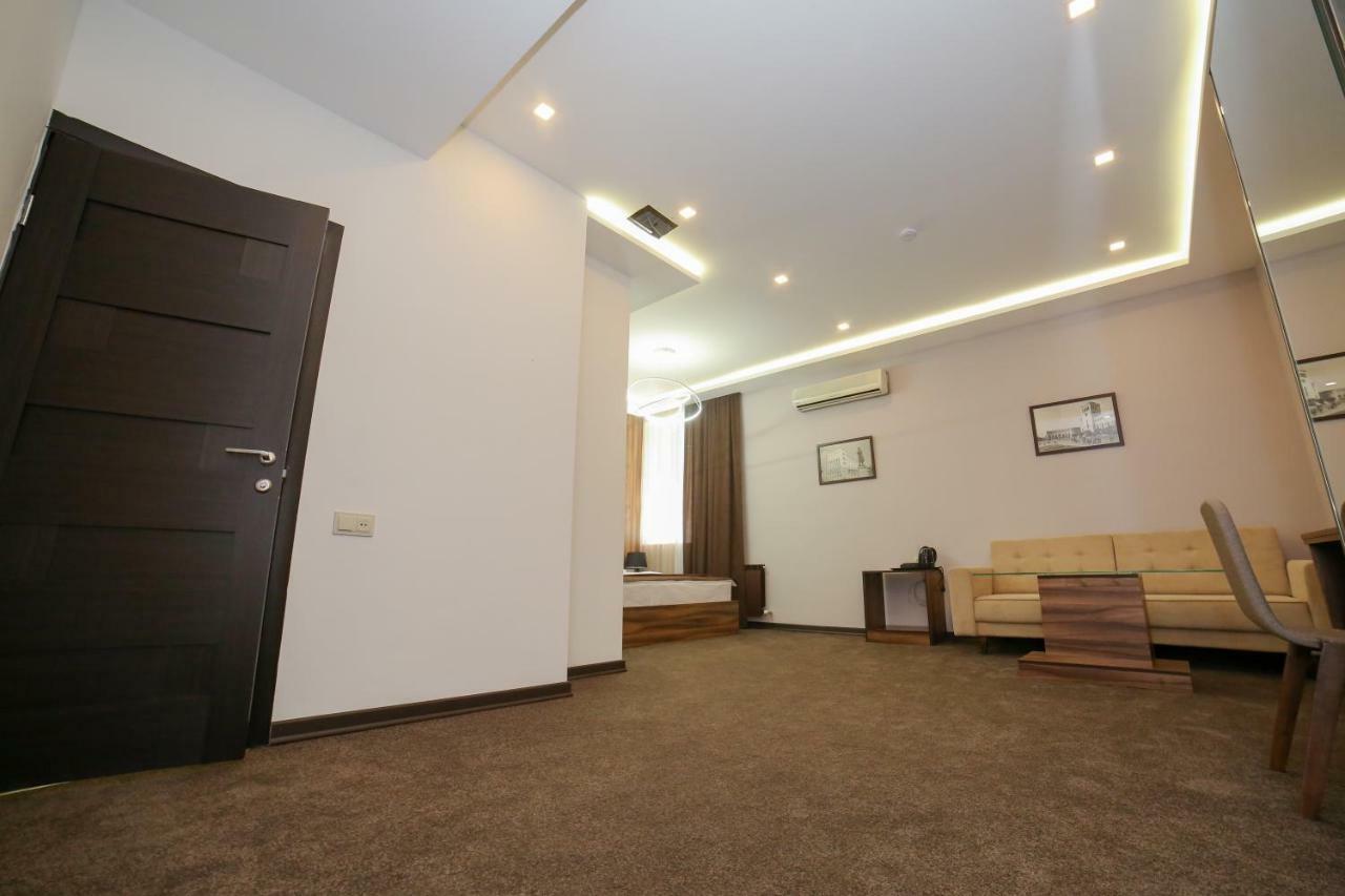 Moscow Boutique Hotel 예레반 외부 사진